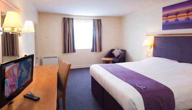 Premier Inn バーンリー エクステリア 写真